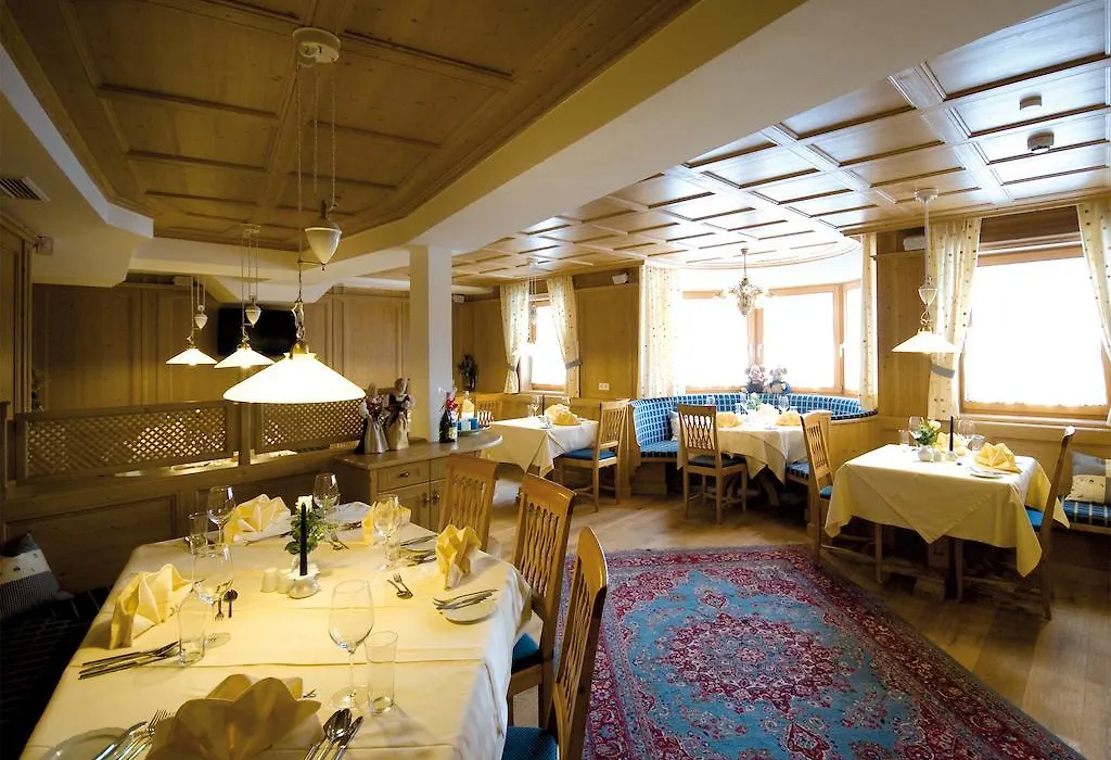 Hotel Amadeus Micheluzzi-1